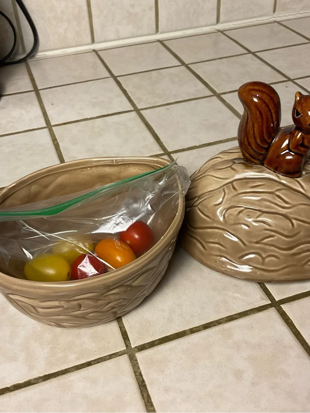 Vintage Armbee Taiwan Squirrel Nut Bowl Cookie jar Woodland Cottagecore Canister